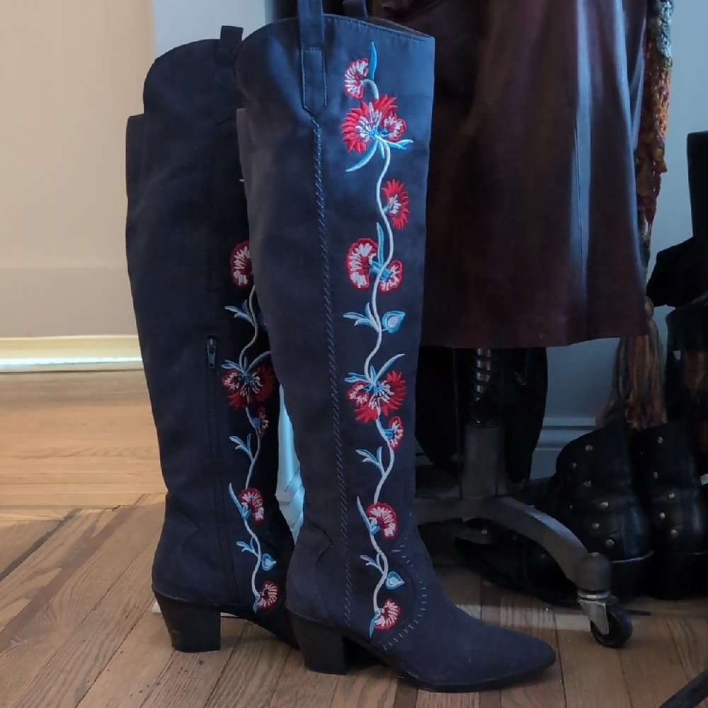 Carlos Embroidered Knee-High Boots - Black with Red Floral Design